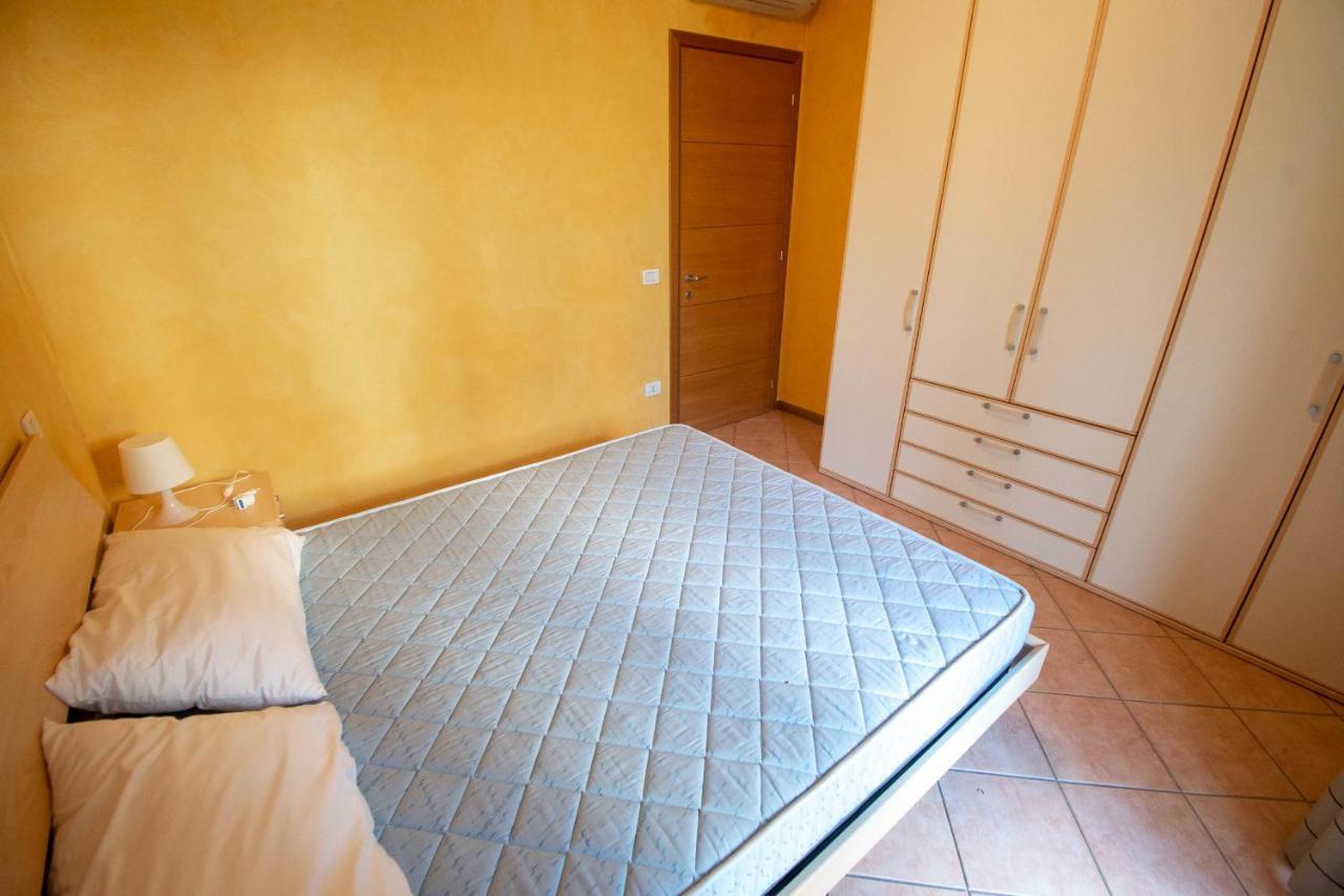 Lato Soleggiato @Gardazzurro Apartamento Padenghe sul Garda Exterior foto