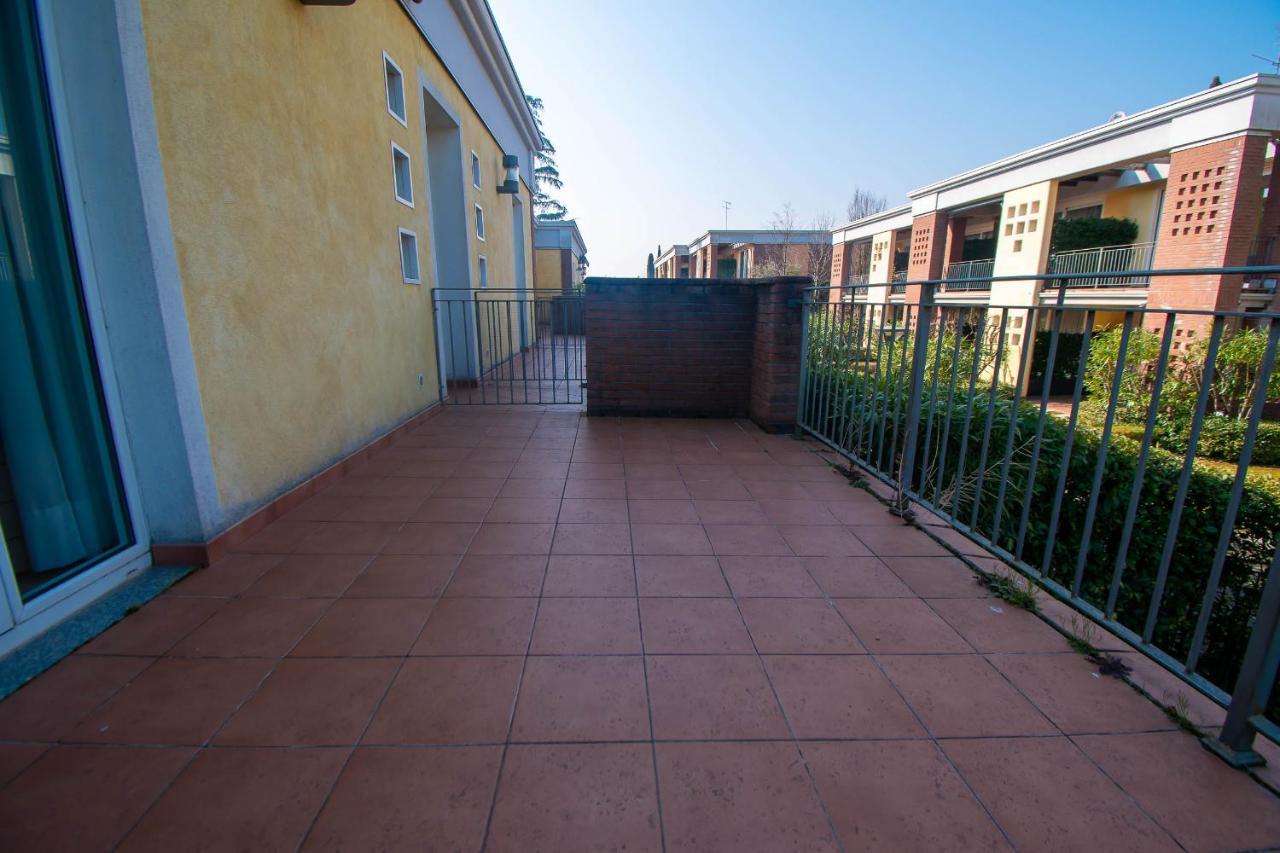 Lato Soleggiato @Gardazzurro Apartamento Padenghe sul Garda Exterior foto